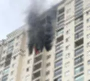 Incêndio atinge apartamento no 17º andar de prédio em São Bernardo do Campo