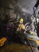 Incêndio em oficina mecânica de Montes Claros é controlado por bombeiros