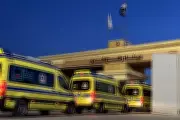 Israel reabre passagem de Rafah após dois anos, permitindo trânsito de ambulâncias e palestinos