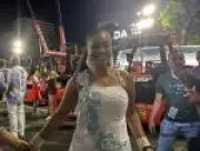 Jéssica Martin faz história como primeira intérprete feminina da Beija-Flor