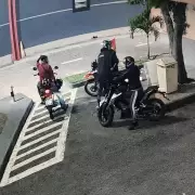 Motocicleta é roubada em estacionamento de fast food em Cabo Frio