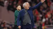 Mourinho é criticado na Inglaterra por comentários sobre Vinícius Jr. e caso de racismo