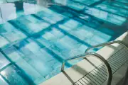 Mulher morre após nadar em piscina de academia em SP; suspeita é intoxicação por cloro
