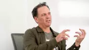 Phil Spencer deixa liderança da Xbox após 38 anos; Asha Sharma assume como nova CEO