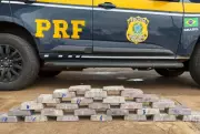 PRF apreende 160 quilos de prata escondidos em caminhão boliviano na BR-262