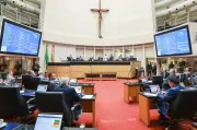 Projeto de feriado estadual em SC gera críticas de empresários e associações