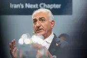 Reza Pahlavi pede apoio internacional ao Irã em protesto com 250 mil pessoas em Munique