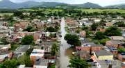 Rio de Janeiro registra fevereiro mais chuvoso em 30 anos com alagamentos graves