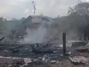 Suspeito de homicídio tem casa incendiada e se entrega por medo de represálias no Acre