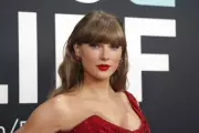 Taylor Swift é a artista que mais vendeu álbuns no mundo em 2025, diz IFPI