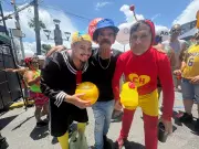 Turma do Chaves e Chapolin Colorado animam o Galo da Madrugada no Carnaval