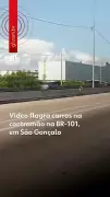 Vídeo flagra carros na contramão na BR-101 após tentativa de assalto em São Gonçalo