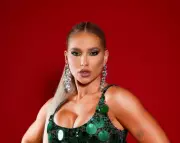 Virginia Fonseca confunde cuíca com instrumento de percussão e passa vergonha na Grande Rio