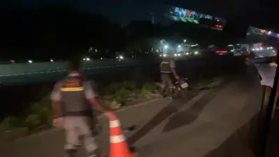 Acidente grave entre moto e carreta causa congestionamento na Raposo Tavares em Sorocaba
