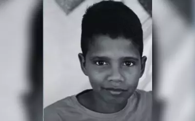 Adolescente de 13 anos morre eletrocutado ao buscar bola em quintal com cerca improvisada em Goiás