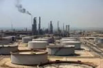 Arábia Saudita prevê petróleo a US$ 180 se guerra no Oriente Médio persistir