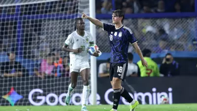 Argentina vence Mauritânia em amistoso com gols de Fernández e Paz; Messi no banco