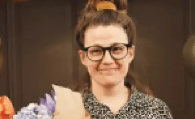 Autora sueca aborda solidão e longevidade com empatia em livro de estreia