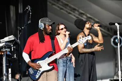 Blood Orange encanta Lollapalooza 2026 com show introspectivo e musicalidade impecável