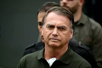 Bolsonaro é internado com broncopneumonia após passar mal na Papudinha