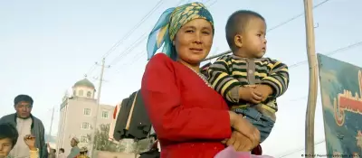 China aprova lei de unidade étnica que intensifica repressão a minorias como uigures