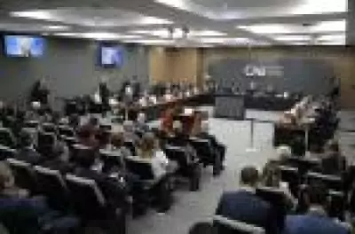 CNJ aplicou 39 aposentadorias compulsórias após mudança contestada por Dino