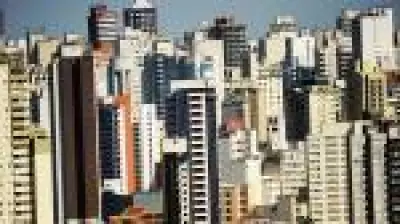 Decisão judicial suspende alvarás e ameaça R$ 90 bilhões em projetos imobiliários em São Paulo