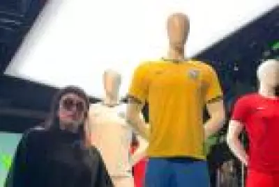 Designer Rachel Denti explica a polêmica camisa 'Vai, Brasa' da Seleção Brasileira