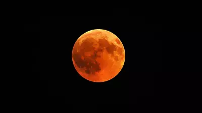 Eclipse lunar total: Lua de Sangue ocorre, mas Brasil tem visibilidade limitada
