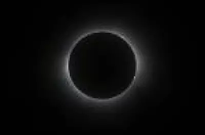 Eclipse solar de 12 de agosto: onde será total e como observar com segurança no Brasil