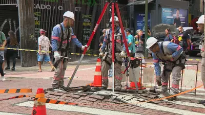 Explosão subterrânea por curto-circuito causa bloqueio e apagão no Centro Histórico de Porto Alegre