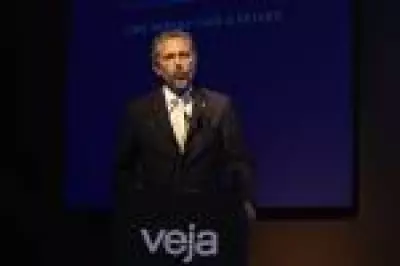 Governador do Ceará destaca rigor fiscal e redução da dívida estadual em fórum