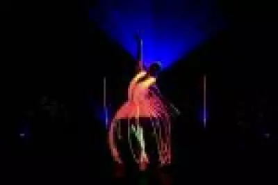 Grupo brasileiro LightWire brilha no America's Got Talent com arte tecnológica