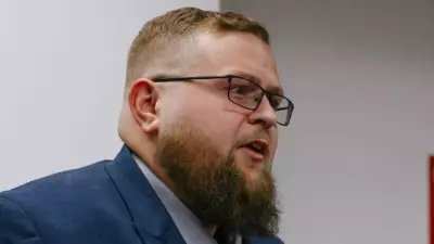 Homem suspeita que irmão mais novo seja seu filho após abuso sexual materno