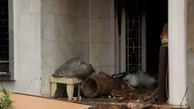 Idoso acumulador morre em incêndio dentro de casa tomada por entulho em Curitiba