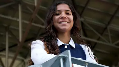 Joia do futebol feminino, Giovana Waksman de 16 anos assina com o Lyon até 2028