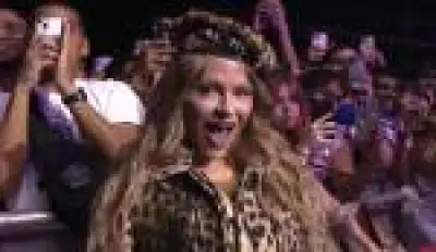 Luisa Sonza é vaiada ao entrar em show de Sabrina Carpenter no Lollapalooza