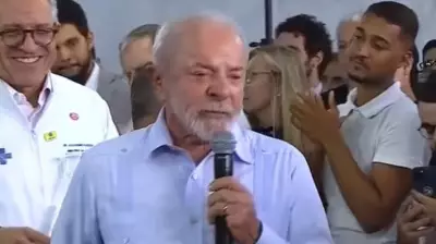 Lula visita fábrica farmacêutica em Goiás e anuncia exportação de insumo para dor abdominal