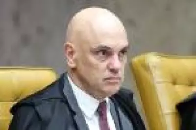 Moraes revoga autorização e veta visita de assessor de Trump a Bolsonaro