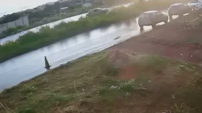 Motorista perde controle e capota carro em alta velocidade no Contorno Leste de Cuiabá
