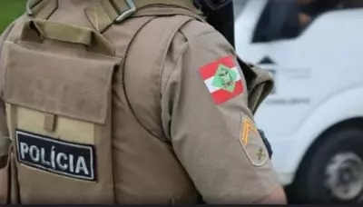 Mulher é presa após invadir casa de ex-companheira e ameaçá-la de morte com faca em Florianópolis