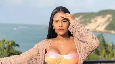 Ônibus da cantora Flay colide com motociclista em Pernambuco, causando morte