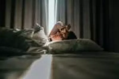 Por que doenças neurológicas afetam mais mulheres? Hormônios, imunidade e estresse explicam