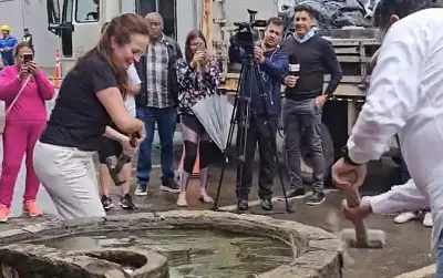 Prefeito de Poços de Caldas destrói cocho histórico após fim das charretes