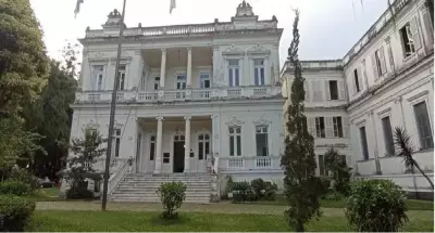 Prefeitura de Petrópolis inicia entrega de novos cartões do programa Cesta Cheia para 4 mil famílias