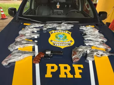 PRF apreende 14 revólveres calibre .38 em ônibus que seguia para Porto Velho, RO