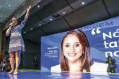 Renata Abreu busca apoio de Flávio Bolsonaro para Senado em troca de suporte presidencial