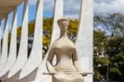 STF resiste a Código de Conduta enquanto setor privado e cortes internacionais adotam governança