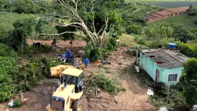 Temporal causa alagamentos e desaloja famílias no Sul do Espírito Santo