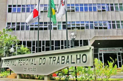 TRT-MG mantém demissão por justa causa de gari que mostrou partes íntimas e chutou veículo